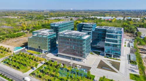 濟南 一個 美 字 擁抱萬億鳳凰網山東 鳳凰網